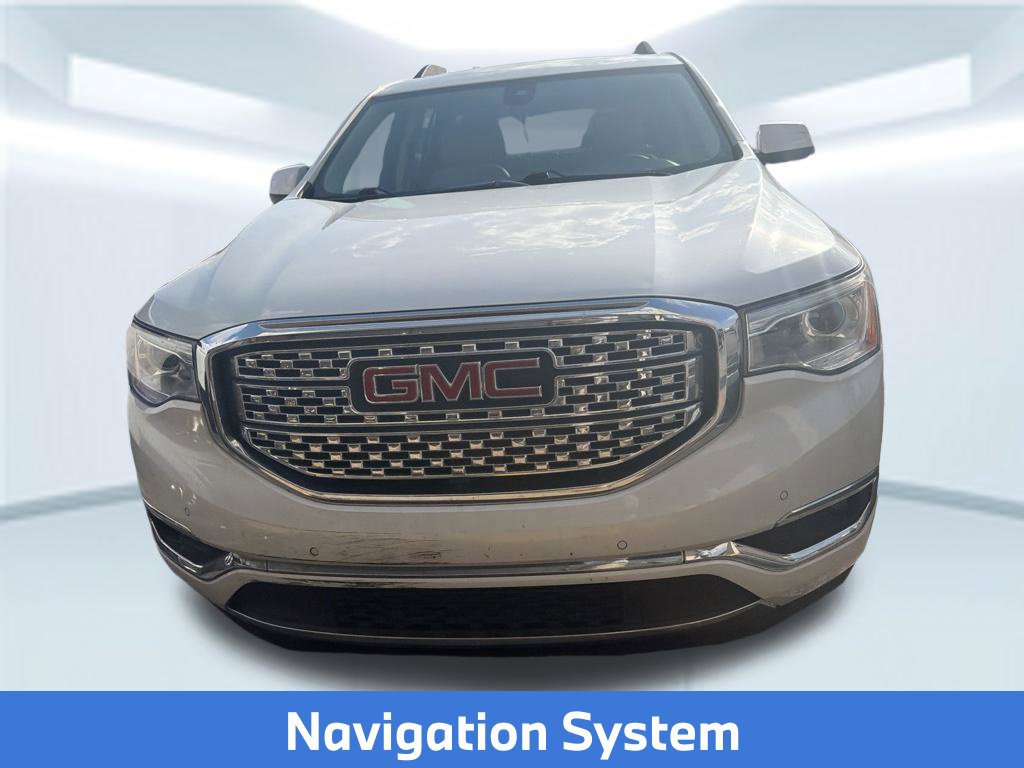 Used 2018 GMC Acadia Denali w/ Technology Package FWD image 2