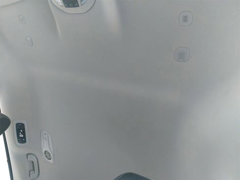 Used 2022 Chrysler Pacifica Touring-L image 39