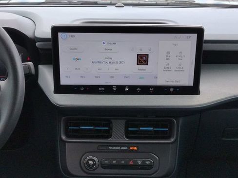 Used 2025 Ford Maverick XLT FWD image 18