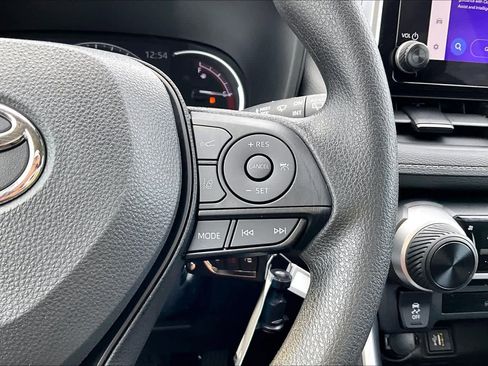 Used 2023 Toyota RAV4 LE image 25