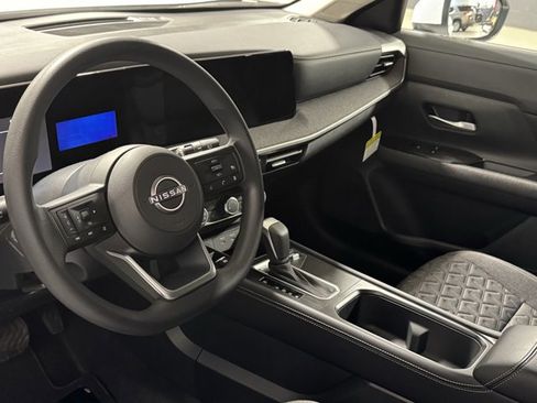 New 2025 Nissan Kicks SV w/ Illumination Package image 15