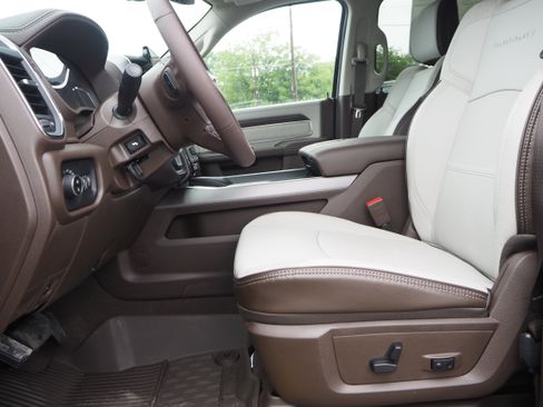 New 2025 RAM 2500 Laramie image 10