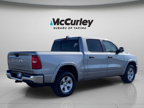 Used 2025 RAM 1500 Big Horn AWD/4WD image 6