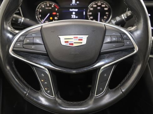 Used 2020 Cadillac XT5 Premium Luxury image 37