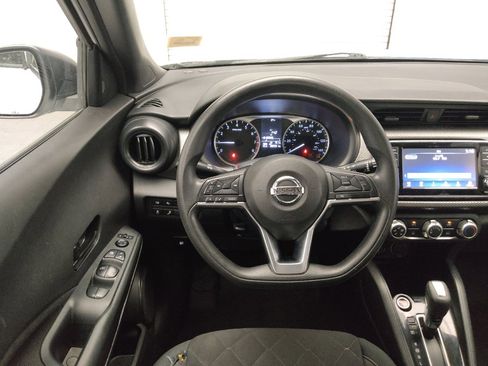 Used 2020 Nissan Kicks S FWD image 22