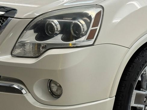 Used 2011 GMC Acadia Denali image 4
