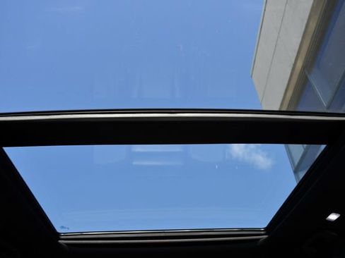Used 2025 Honda Pilot Black Edition image 18