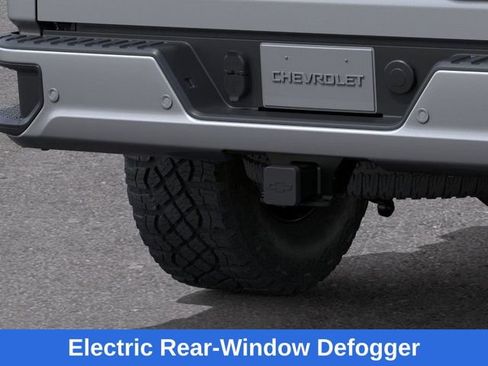 New 2026 Chevrolet Silverado 2500 ZR2 image 15