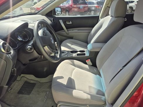 Used 2015 Nissan Rogue S w/ Convenience Package FWD image 13