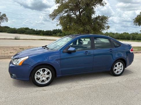 Used 2009 Ford Focus SES FWD image 9