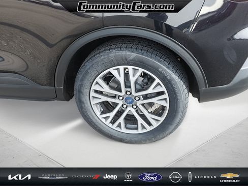 Used 2022 Ford Escape SEL image 4
