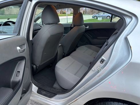 Used 2018 Kia Forte LX w/ LX Rear Camera Package image 14