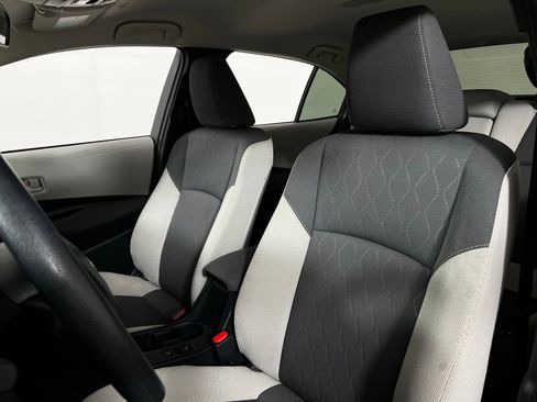 Certified 2025 Toyota Corolla LE FWD image 13