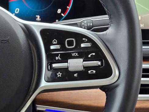 Used 2022 Mercedes-Benz GLE 350 4MATIC image 11