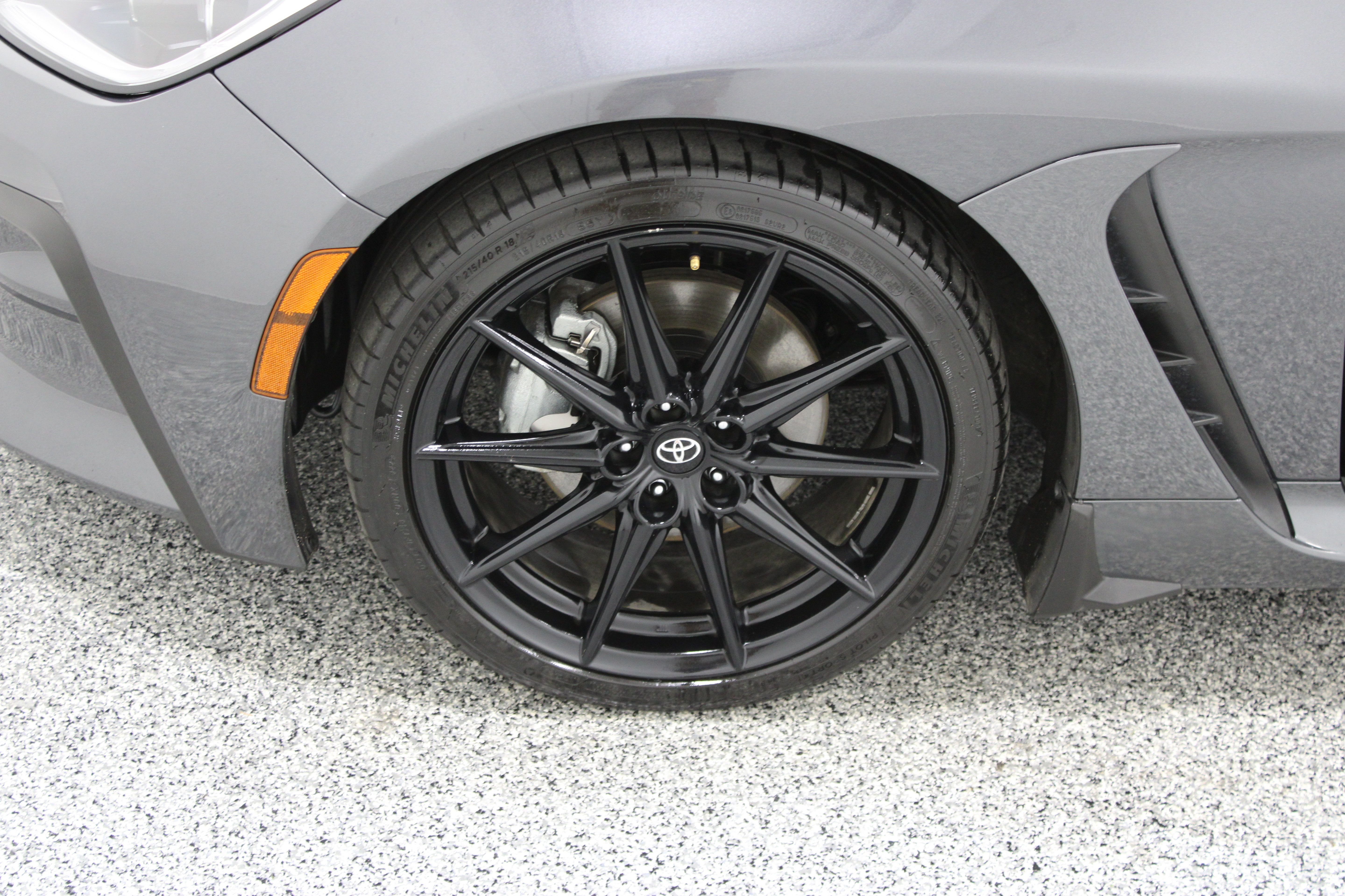 Used 2025 Toyota GR86 Premium RWD image 12