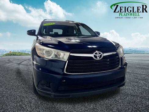 Used 2015 Toyota Highlander LE FWD image 8