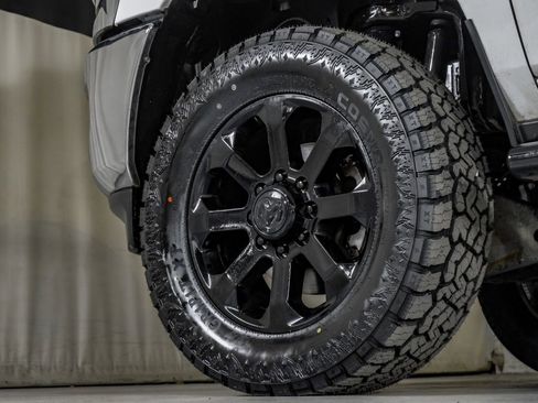 Used 2022 RAM 2500 Tradesman w/ Chrome Appearance Group image 53