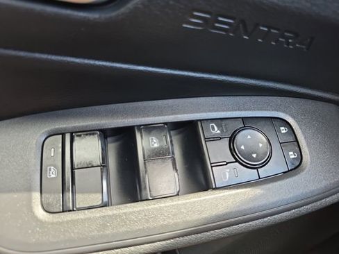 New 2026 Nissan Sentra SV FWD image 30