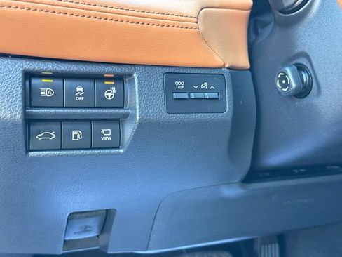Used 2020 Toyota Avalon Limited w/ Advanced Safety Package FWD image 36