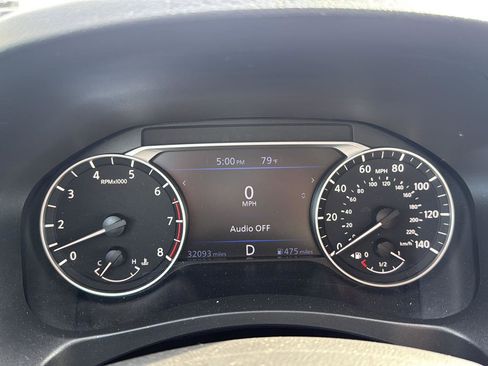 Used 2025 Nissan Altima 2.5 SV image 36