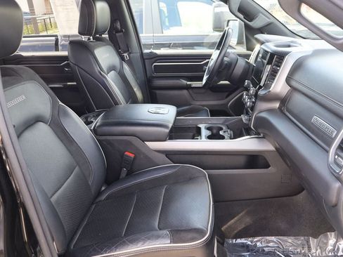 Used 2024 RAM 1500 Laramie AWD/4WD image 22