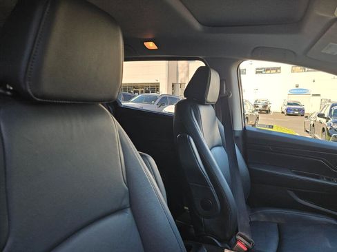 Used 2025 Honda Odyssey EX-L image 11