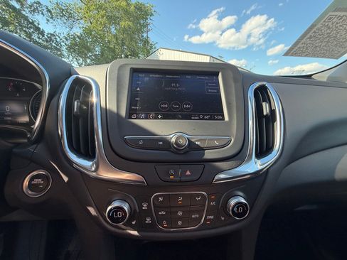 Used 2024 Chevrolet Equinox LT w/ LPO, Floor Liner Package FWD image 27