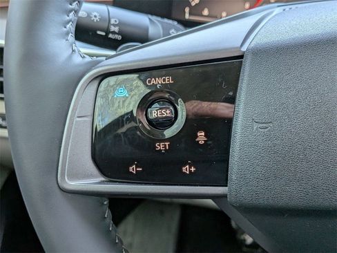 Used 2025 Nissan Murano Platinum image 14