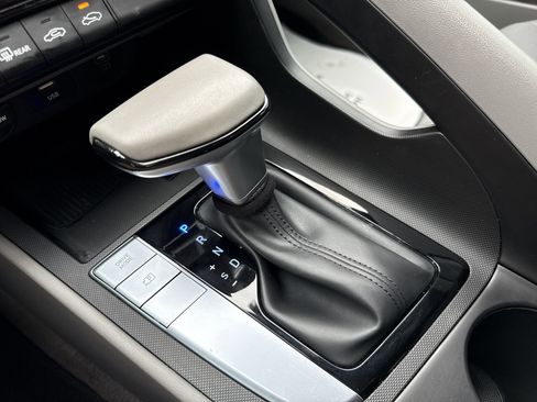 Used 2025 Hyundai Elantra Sport image 21