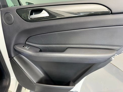 Used 2019 Mercedes-Benz GLE 400 4MATIC w/ Premium 1 Package image 73