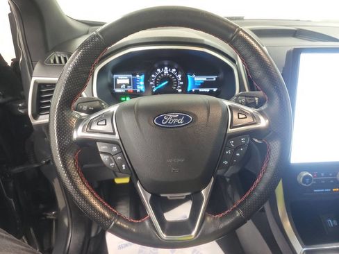 Used 2021 Ford Edge ST-Line w/ Cold Weather Package image 17