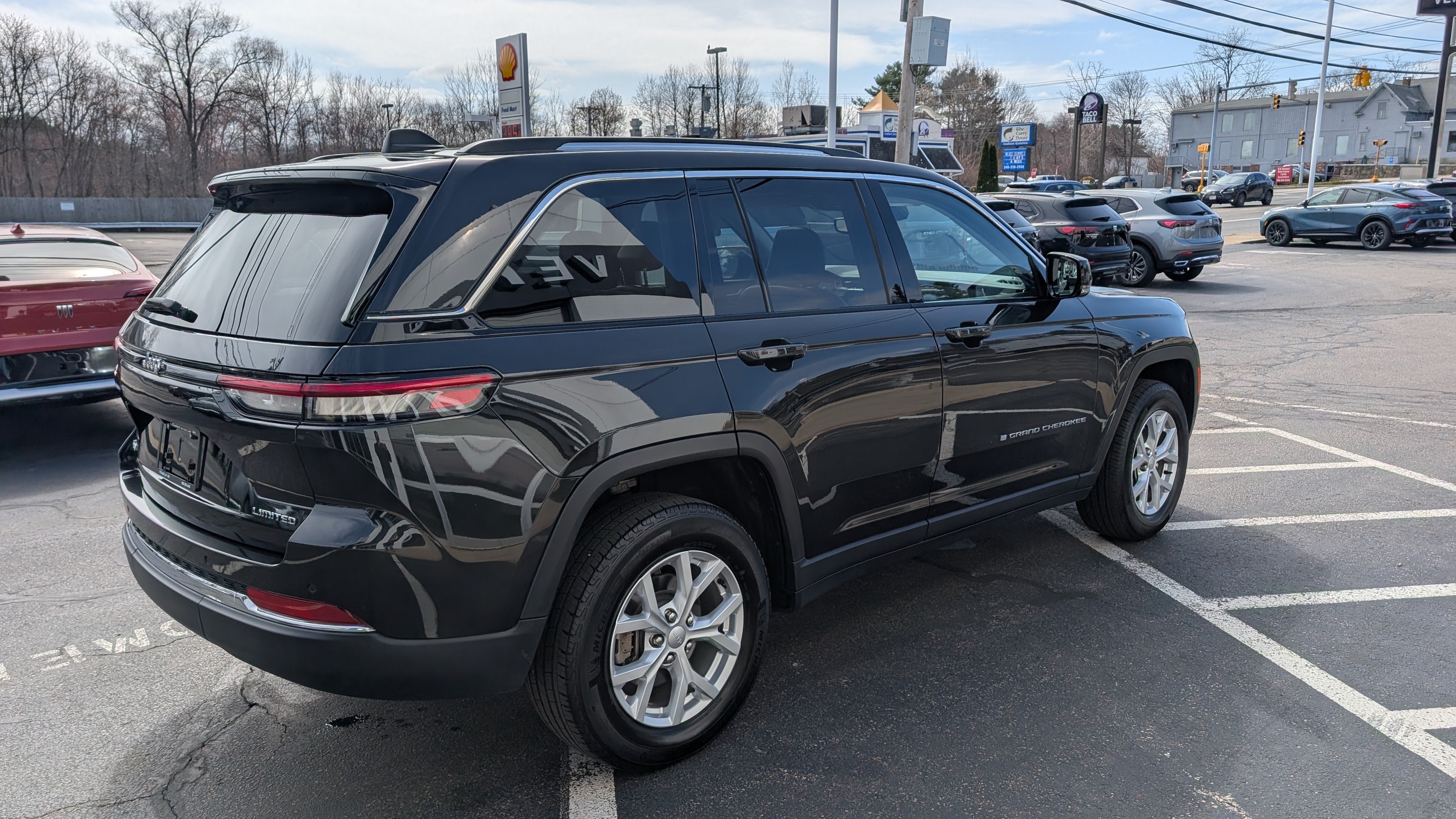 Used 2024 Jeep Grand Cherokee Limited AWD/4WD image 12