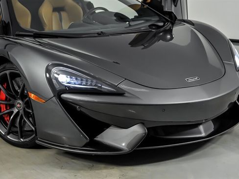 Used 2018 McLaren 570S Spider RWD image 3