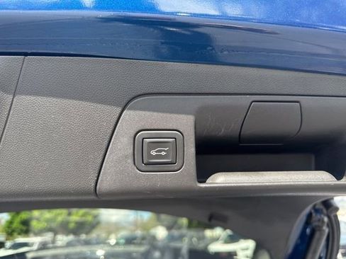 Used 2023 Buick Envision Avenir AWD/4WD image 13