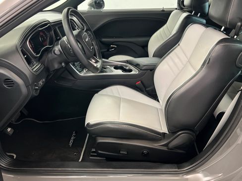 Used 2023 Dodge Challenger SRT Hellcat RWD image 17