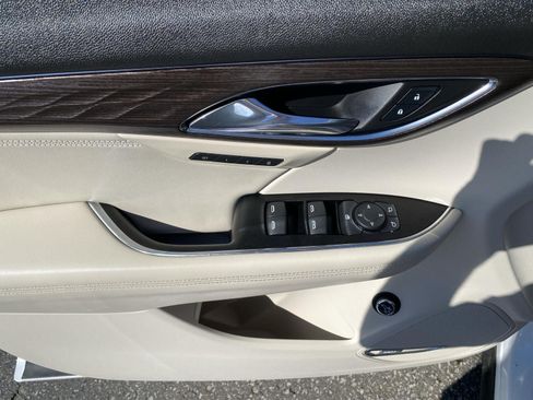 Used 2023 Buick Envision Avenir AWD/4WD image 16