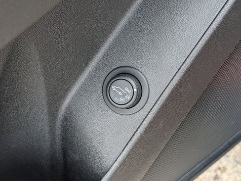 Used 2019 Chevrolet Equinox LT image 7