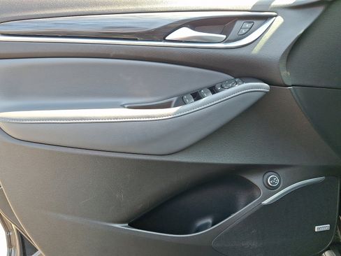 Used 2021 Buick Enclave Essence w/ Sport Touring Edition image 14