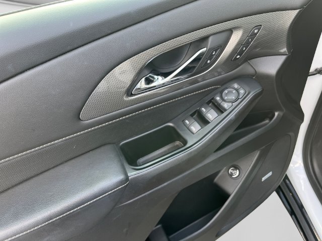 Used 2024 Chevrolet Traverse Premier w/ Redline Edition FWD image 11