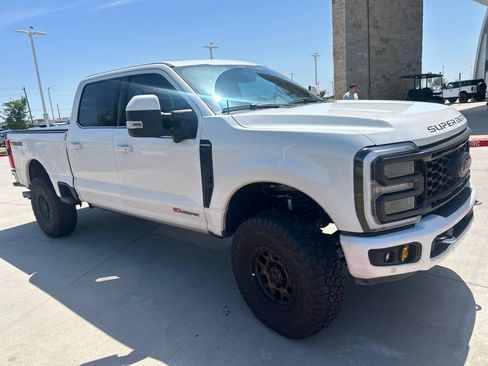 Used 2024 Ford F250 Platinum AWD/4WD image 6