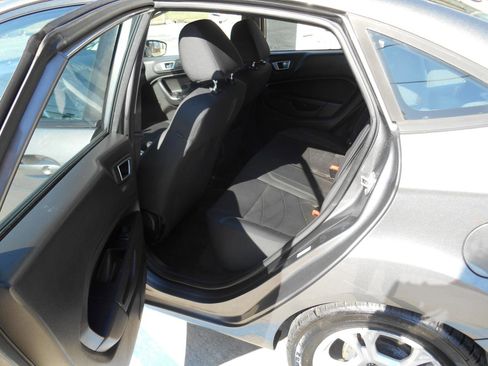 Used 2014 Ford Fiesta SE image 8