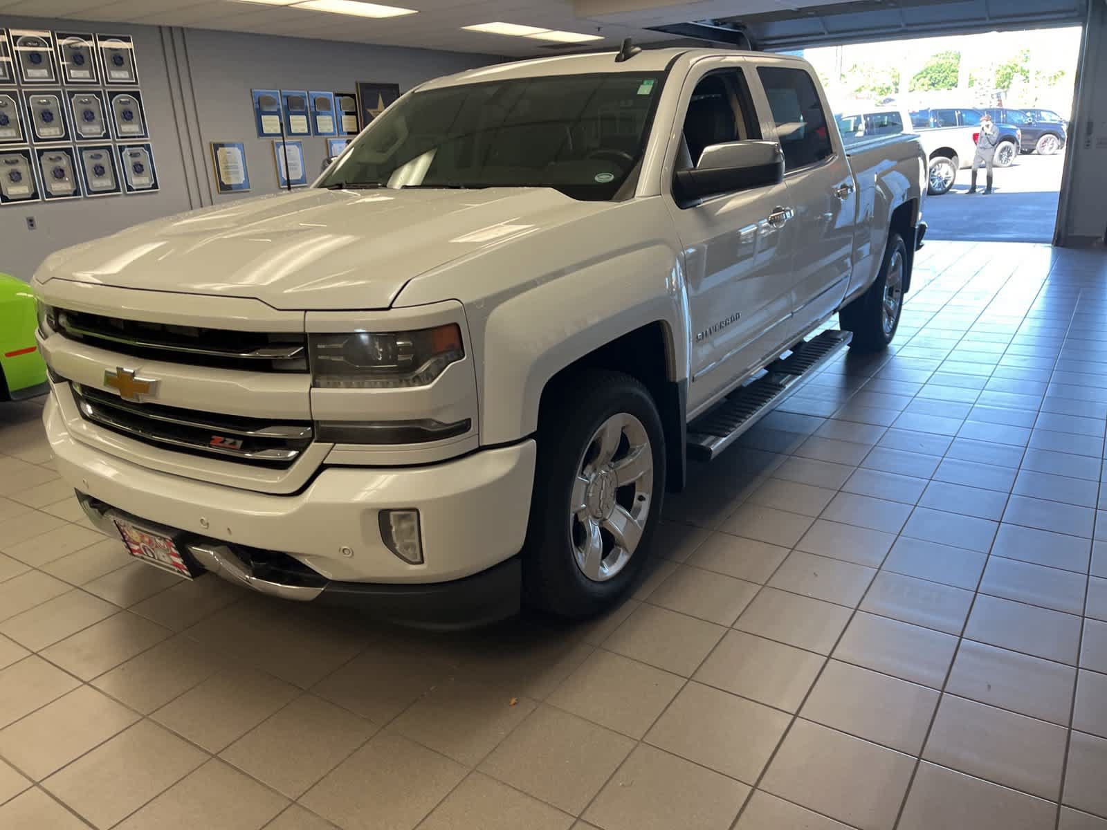 Used 2016 Chevrolet Silverado 1500 LTZ Z71 w/ LTZ Plus Package AWD/4WD image 4