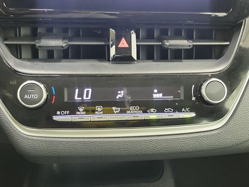 Used 2024 Toyota Corolla LE FWD image 27