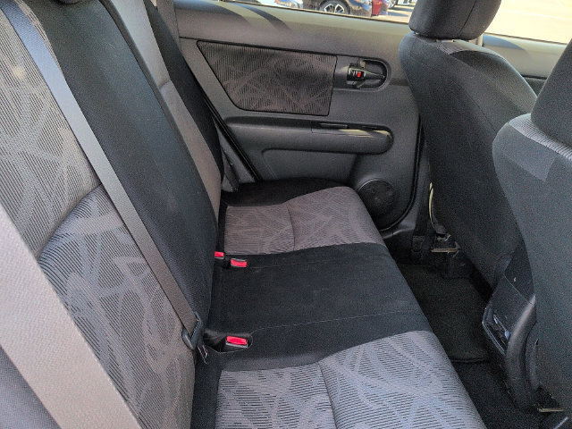 Used 2015 Scion xB FWD image 11