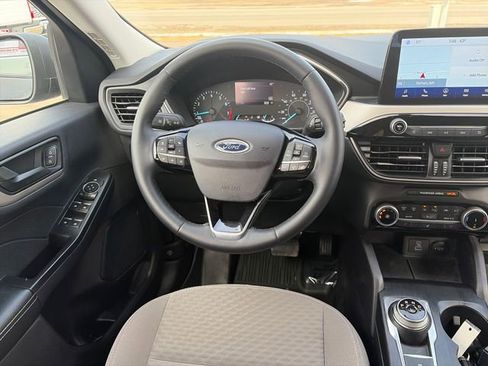 Used 2022 Ford Escape SE w/ Cold Weather Package FWD image 29