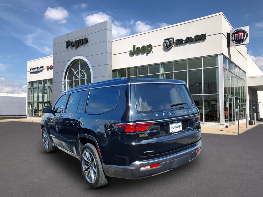 Used 2022 Jeep Wagoneer Series III w/ Premium Group I AWD/4WD image 5