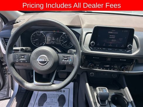 Used 2022 Nissan Rogue SV FWD image 5