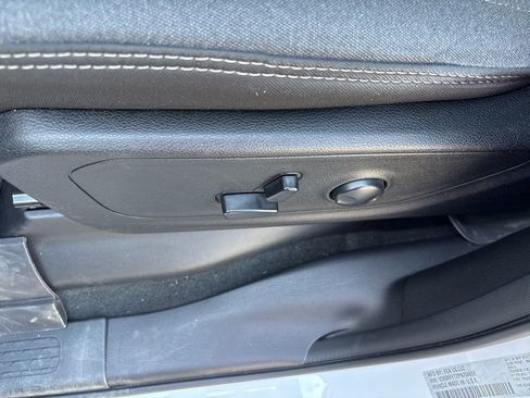 Used 2023 RAM 1500 Big Horn image 24