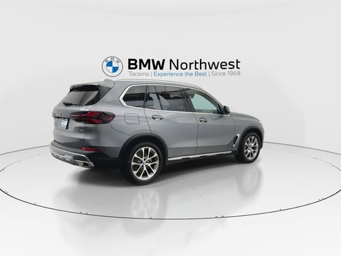 New 2026 BMW X5 xDrive40i AWD/4WD image 3
