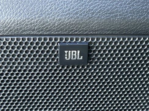 Used 2019 Toyota Tacoma TRD Sport image 23